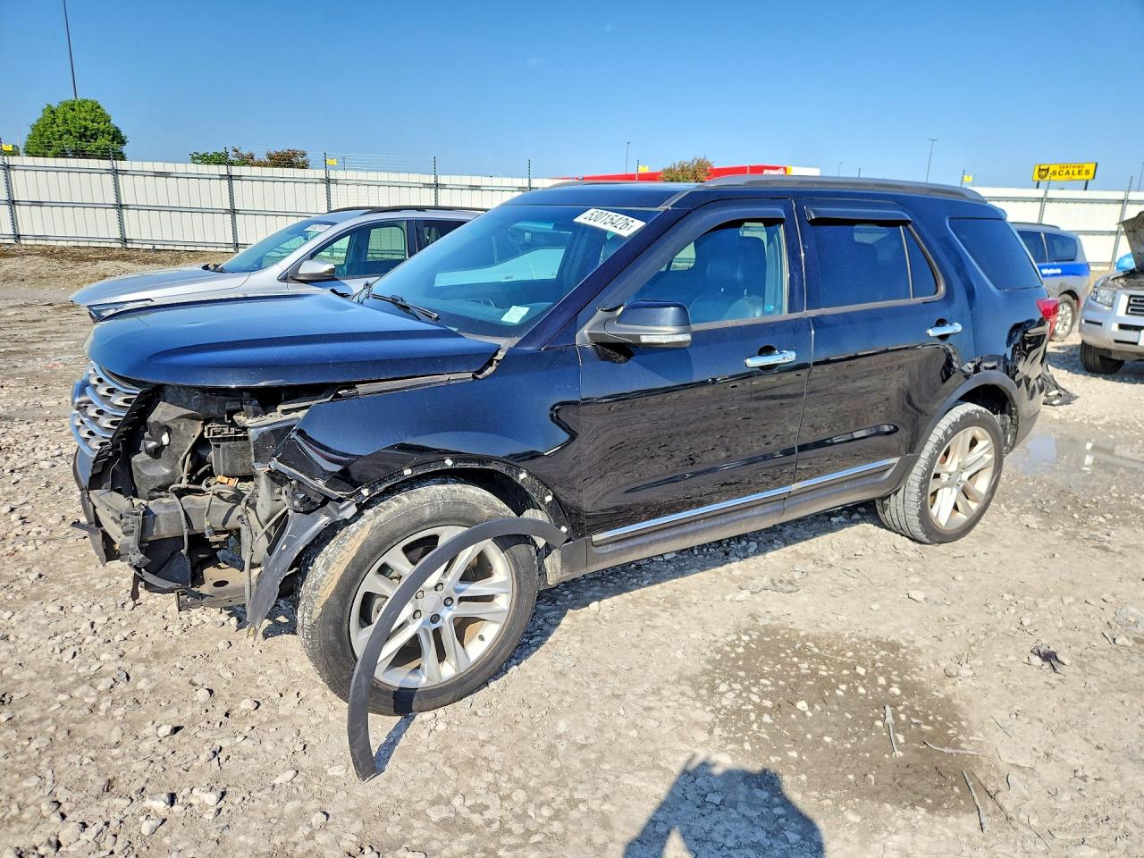 Salvage Ford Explorer Image