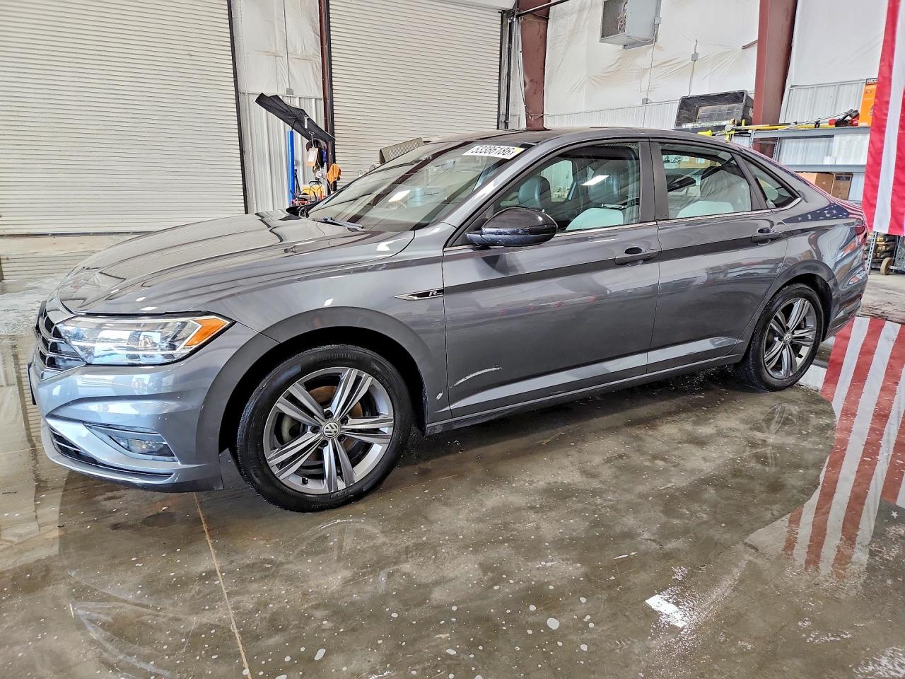 Salvage Volkswagen Jetta Image