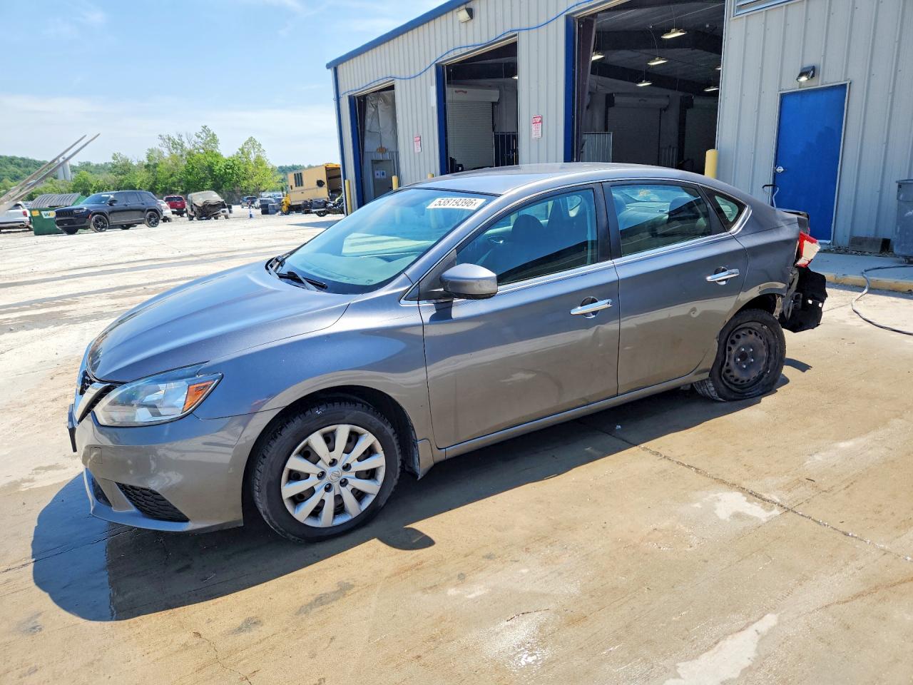 Salvage Nissan Sentra Image