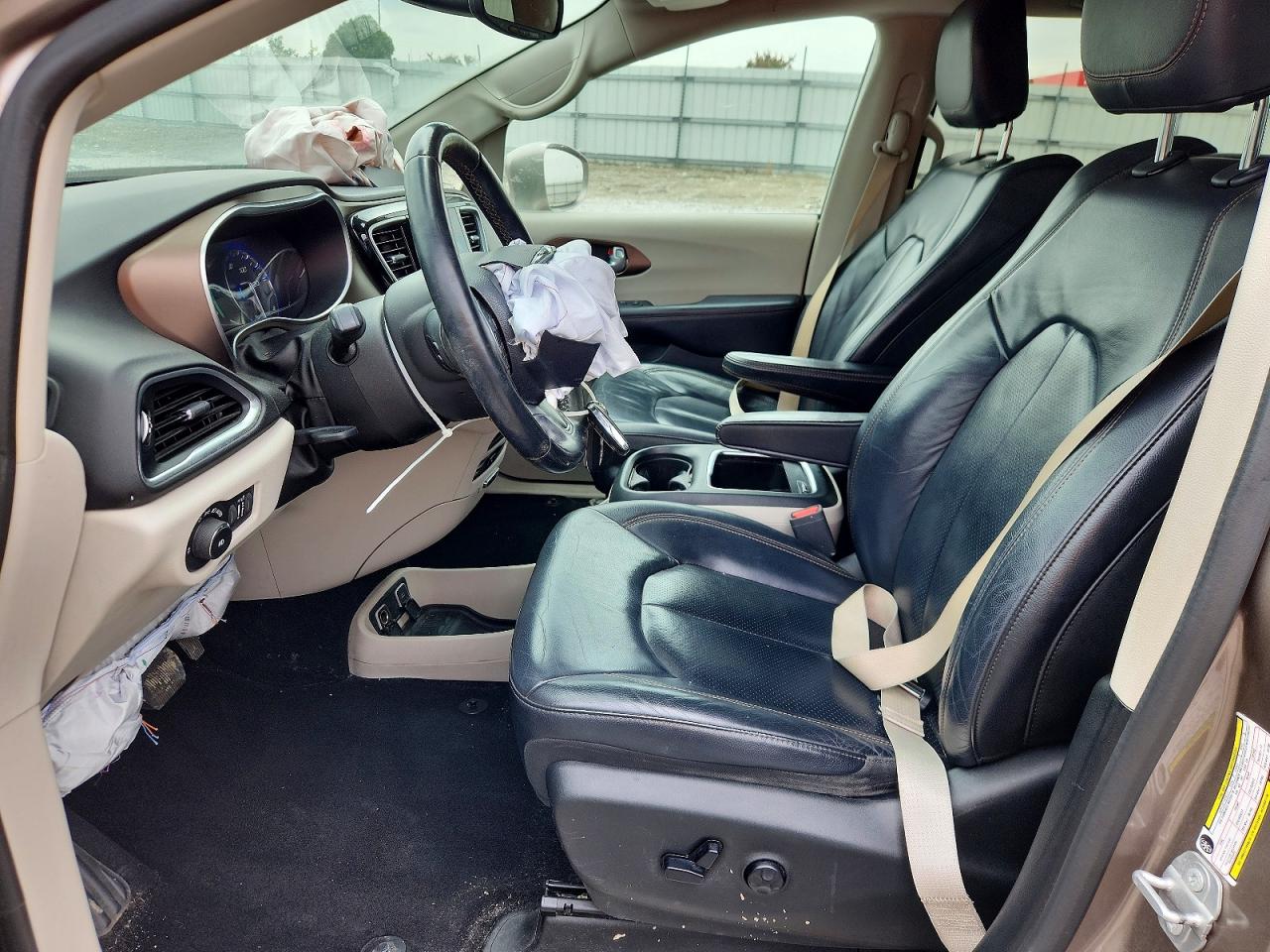 Chrysler Pacifica Touring L Plus
