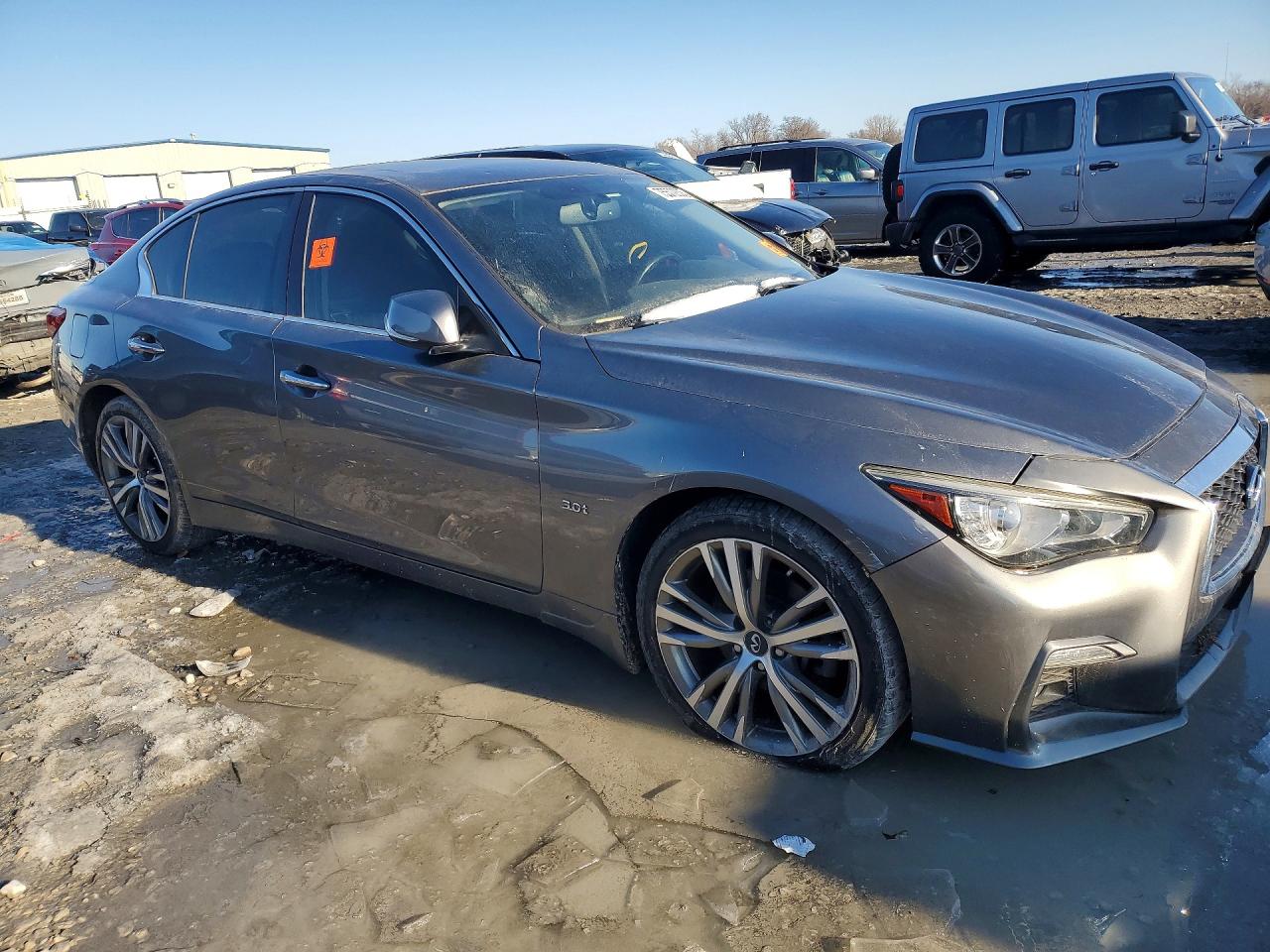 INFINITI Q50 Luxe
