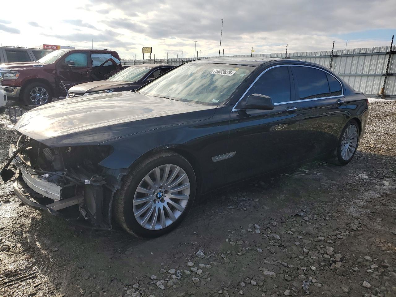 Salvage BMW 7 Series Image
