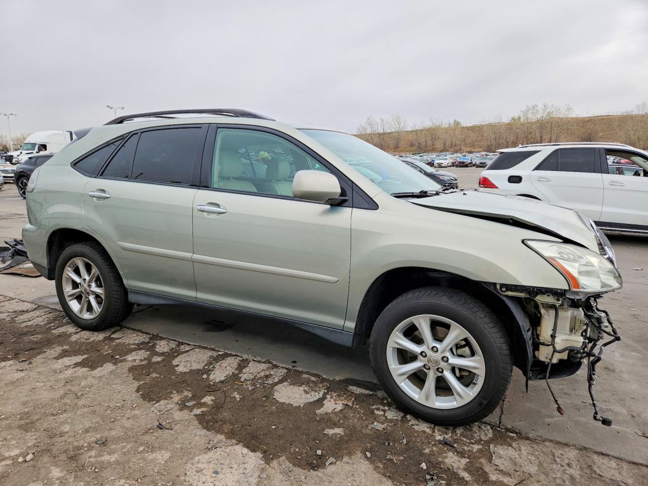 Lexus RX Base