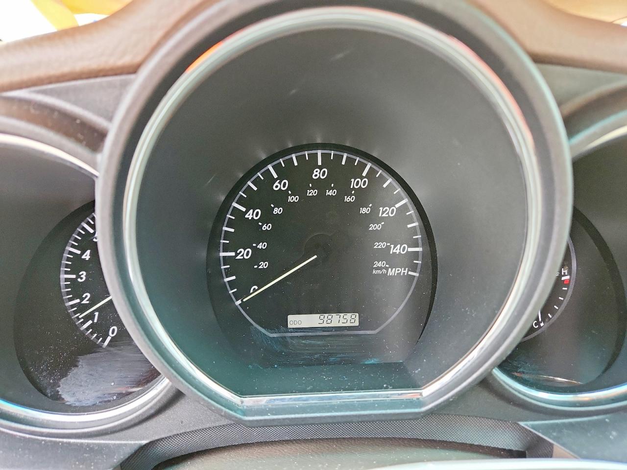 Lexus RX Base