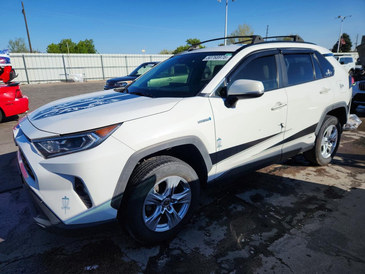 Salvage Toyota RAV4 Image