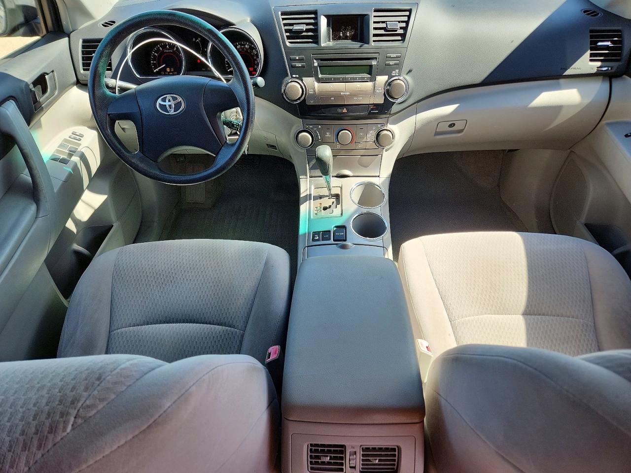 Toyota Highlander Base