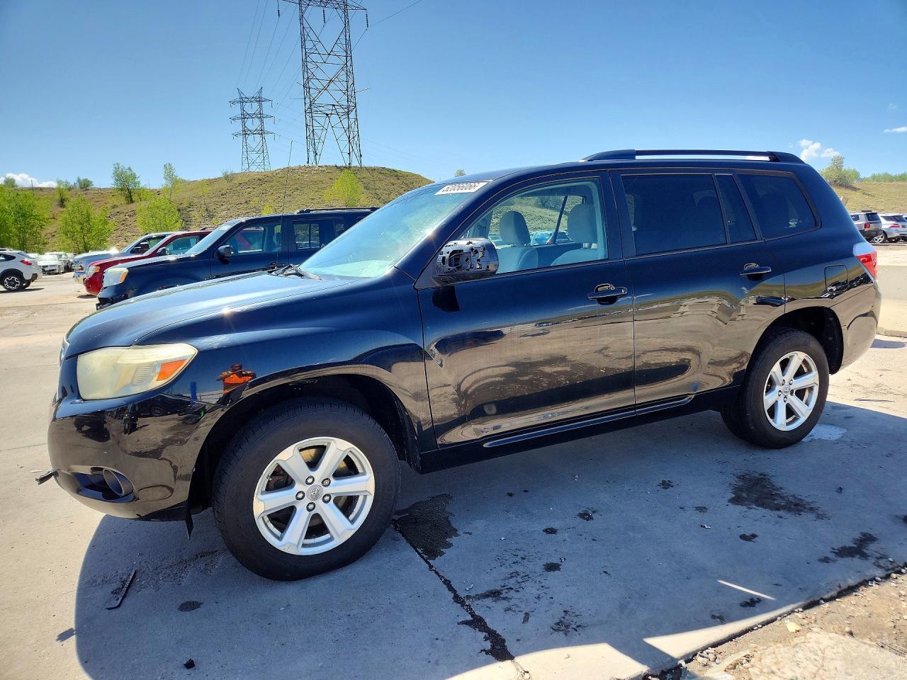 Salvage Toyota Highlander Image