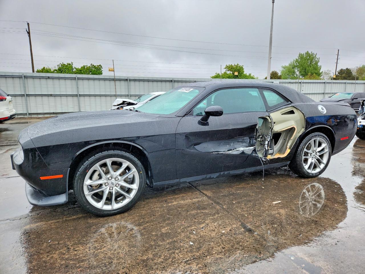 Salvage Dodge Challenger Image