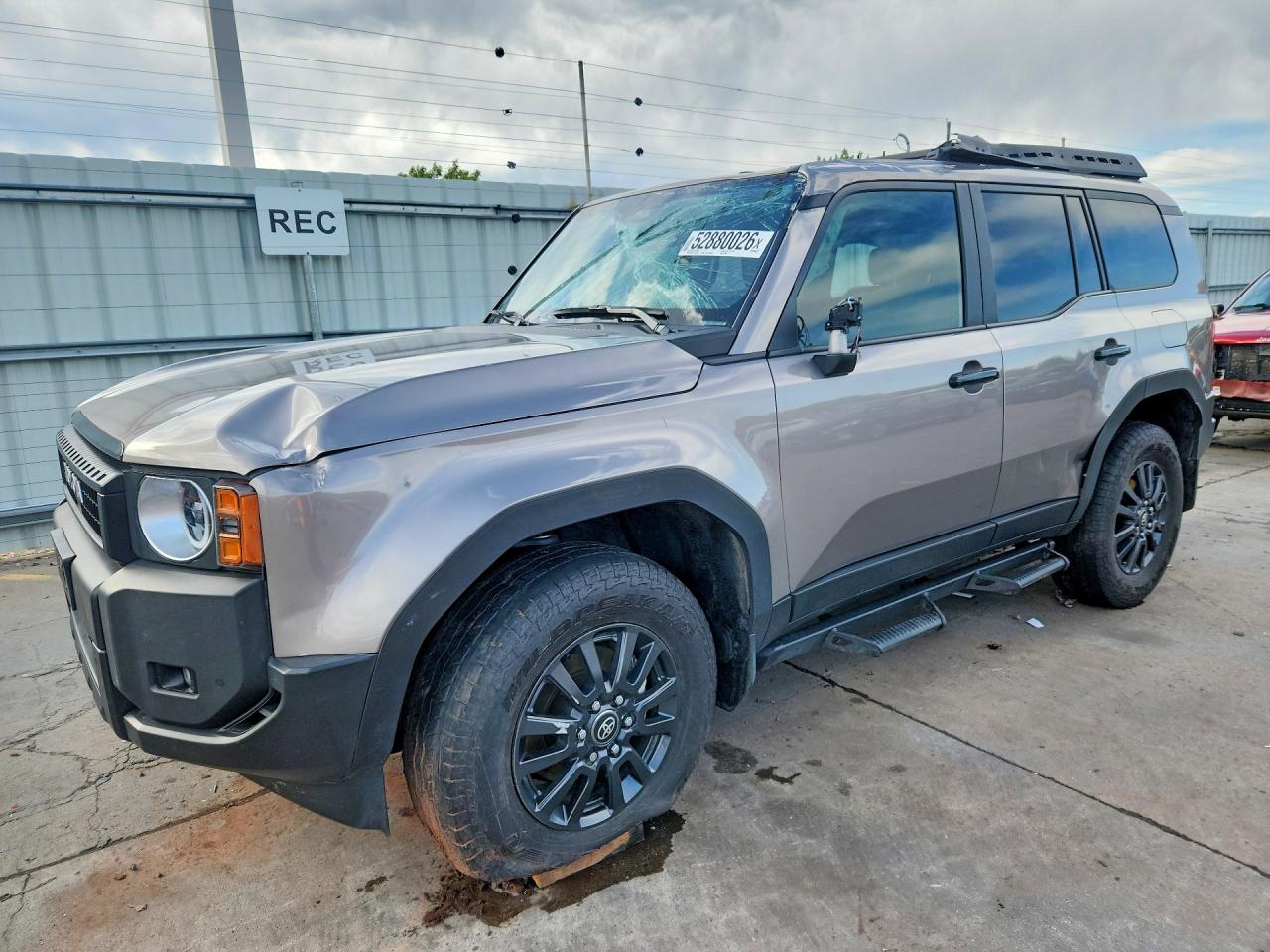 Salvage Toyota Land Cruis Image