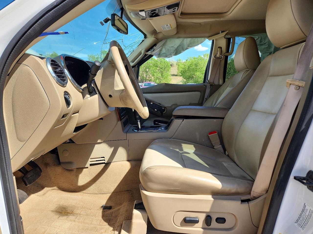 Ford Explorer Eddie Bauer