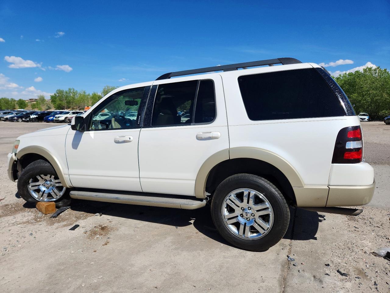 Ford Explorer Eddie Bauer