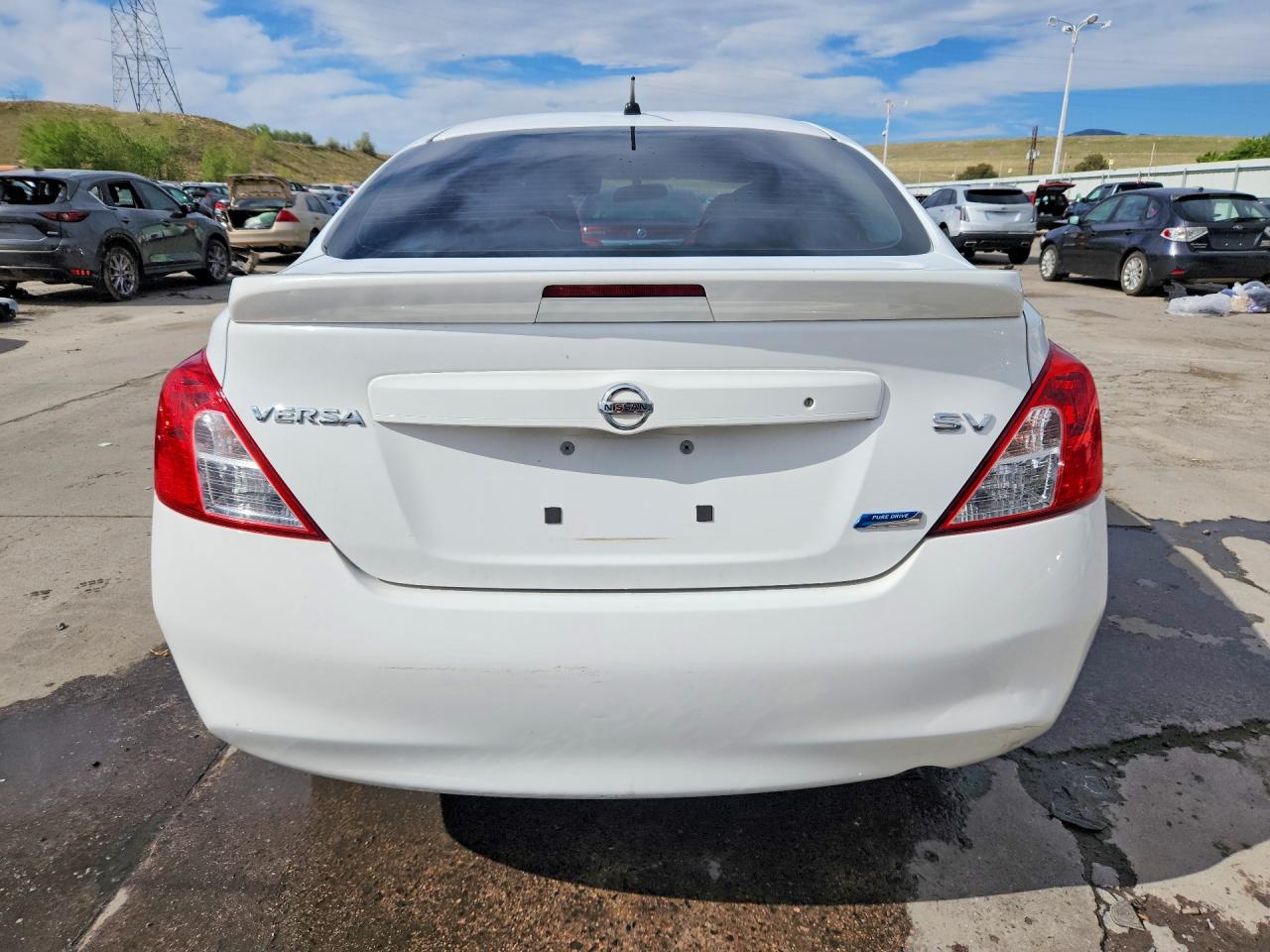 Nissan Versa 1.6 S