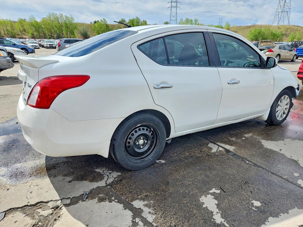 Nissan Versa 1.6 S