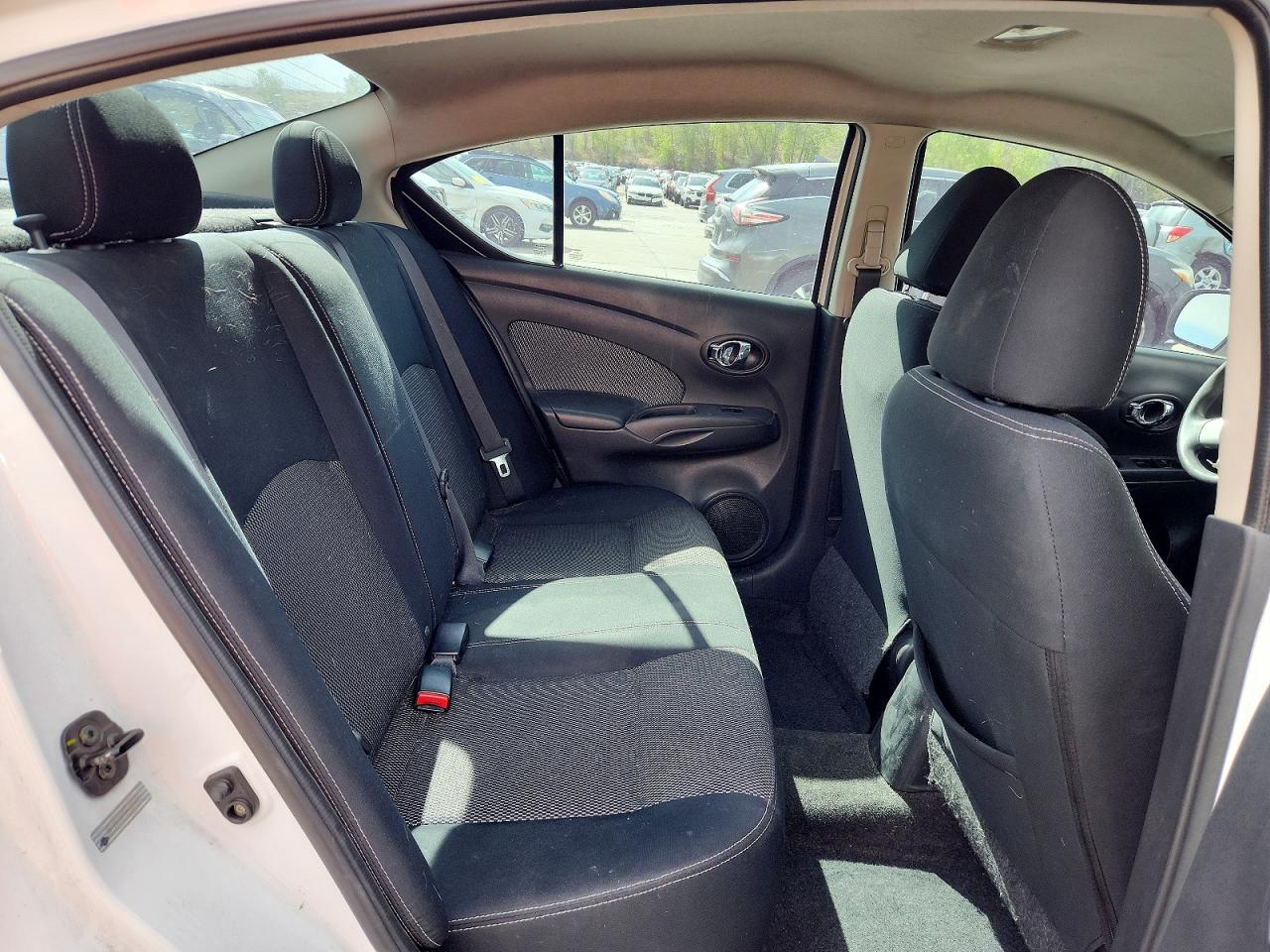 Nissan Versa 1.6 S