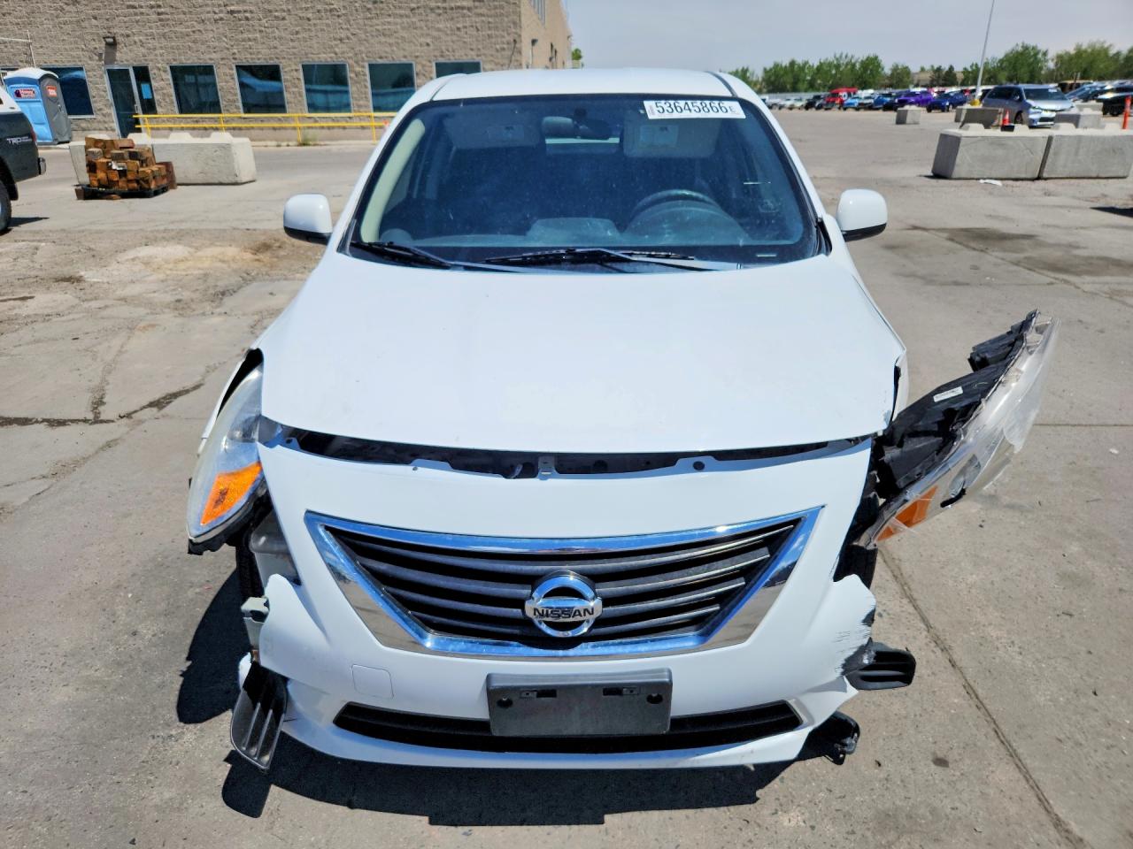 Nissan Versa 1.6 S