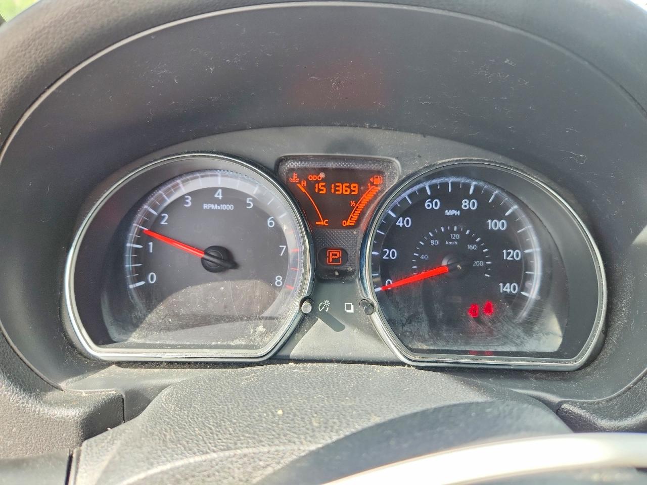 Nissan Versa 1.6 S