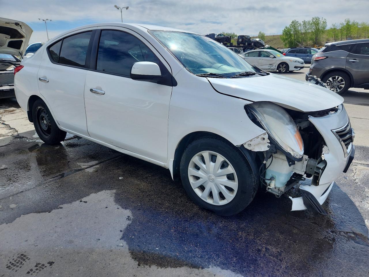 Nissan Versa 1.6 S