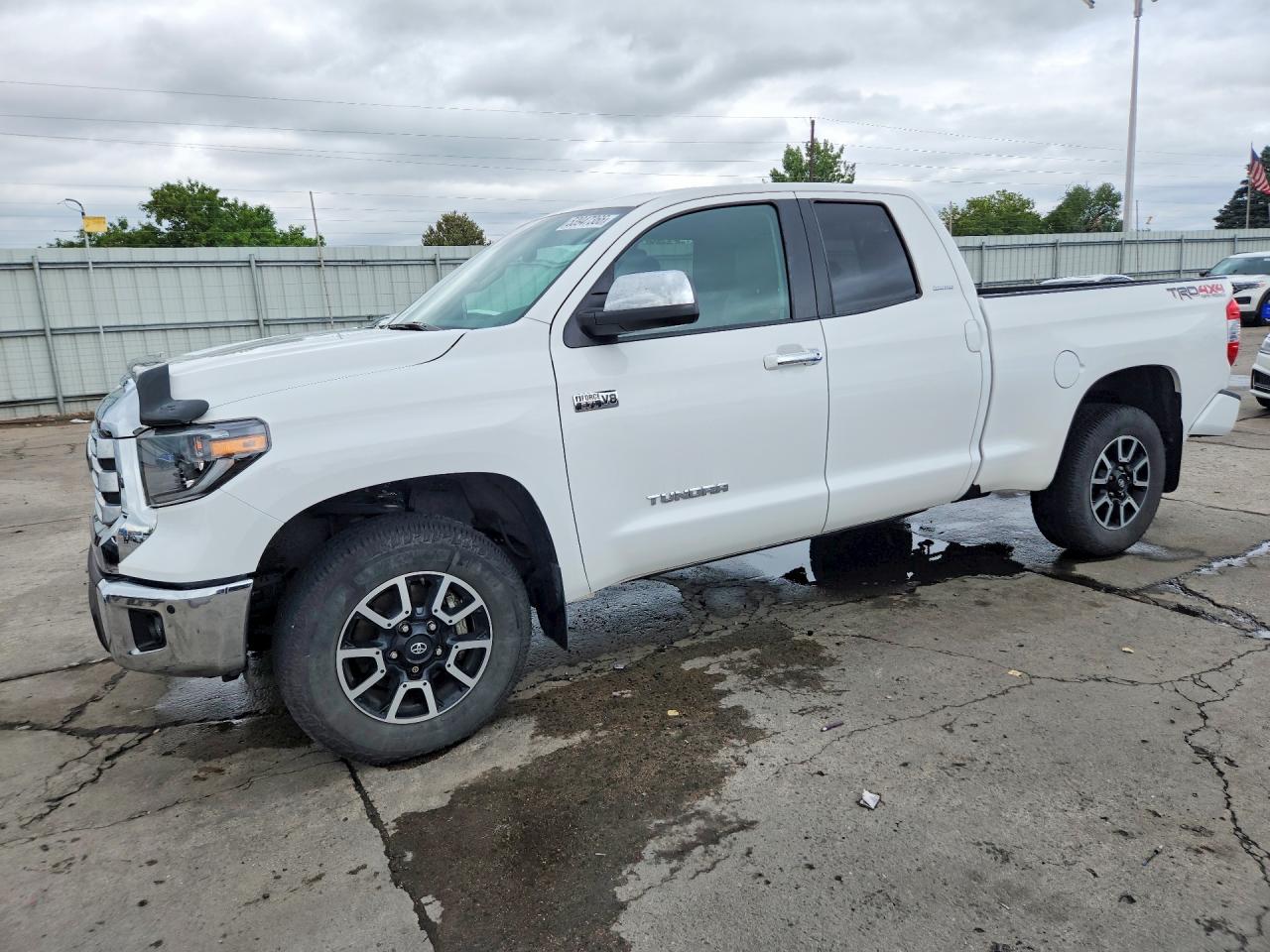 Salvage Toyota Tundra Image