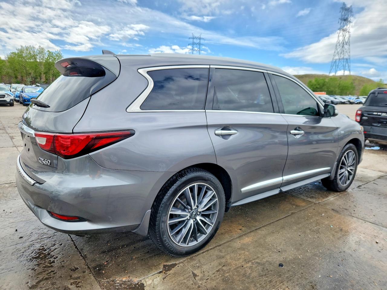 INFINITI Qx Base