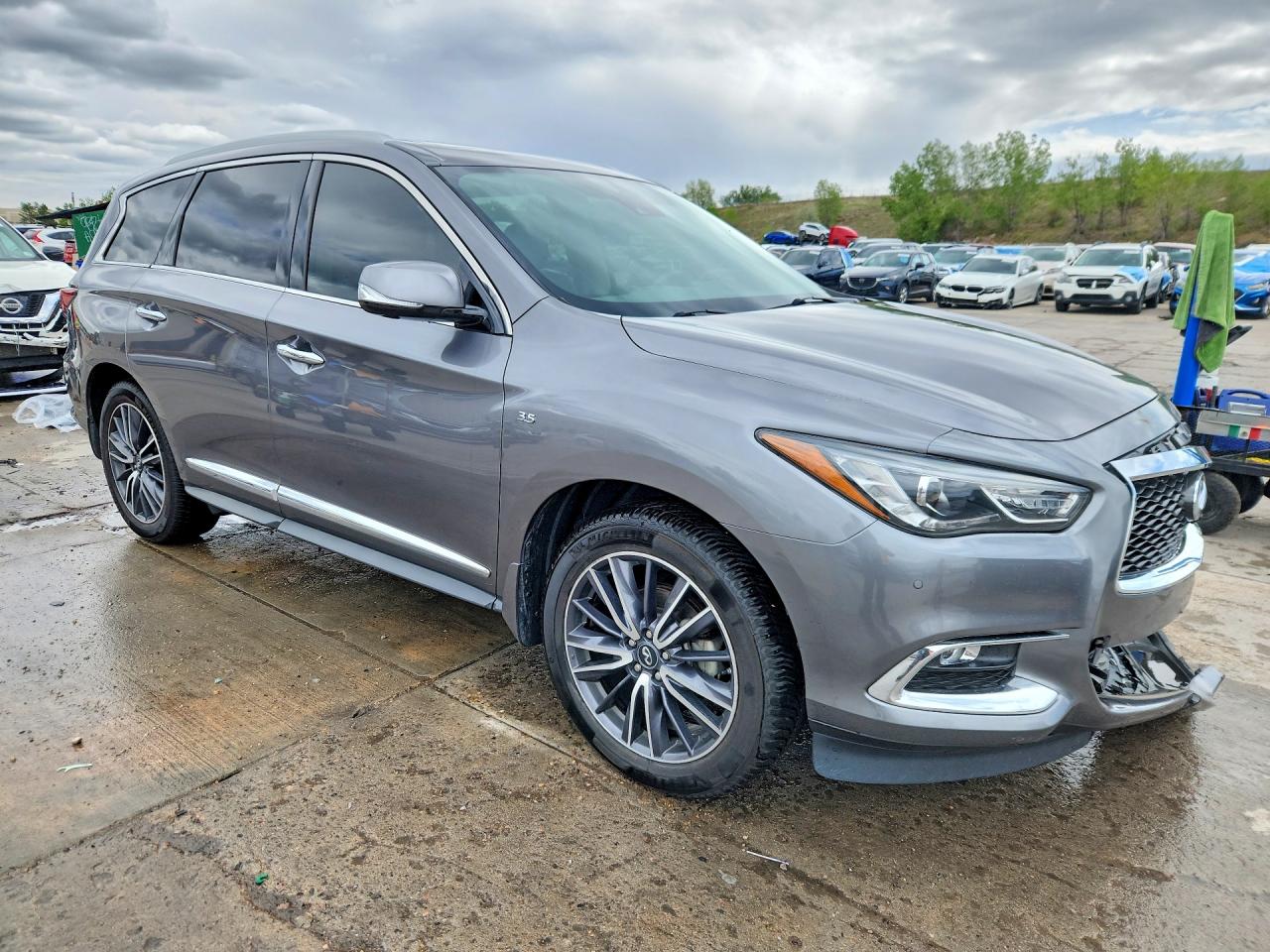 INFINITI Qx Base