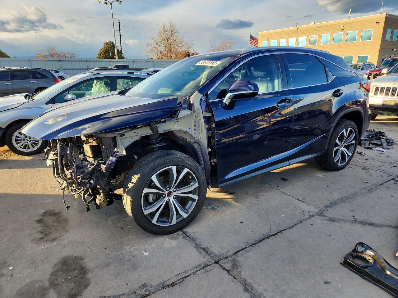 Salvage Lexus RX Image