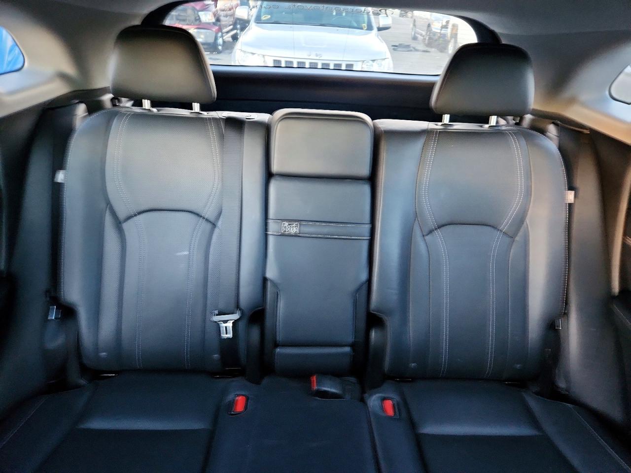 Lexus RX Base