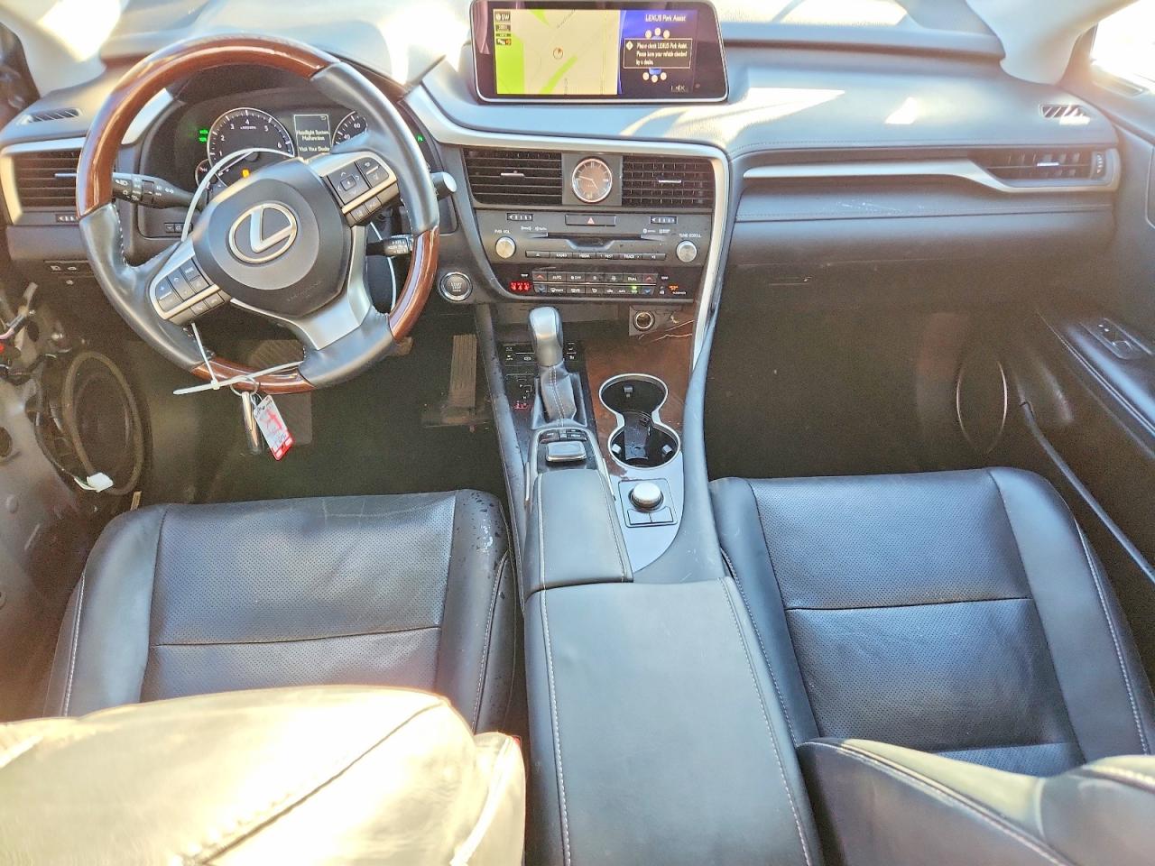 Lexus RX Base