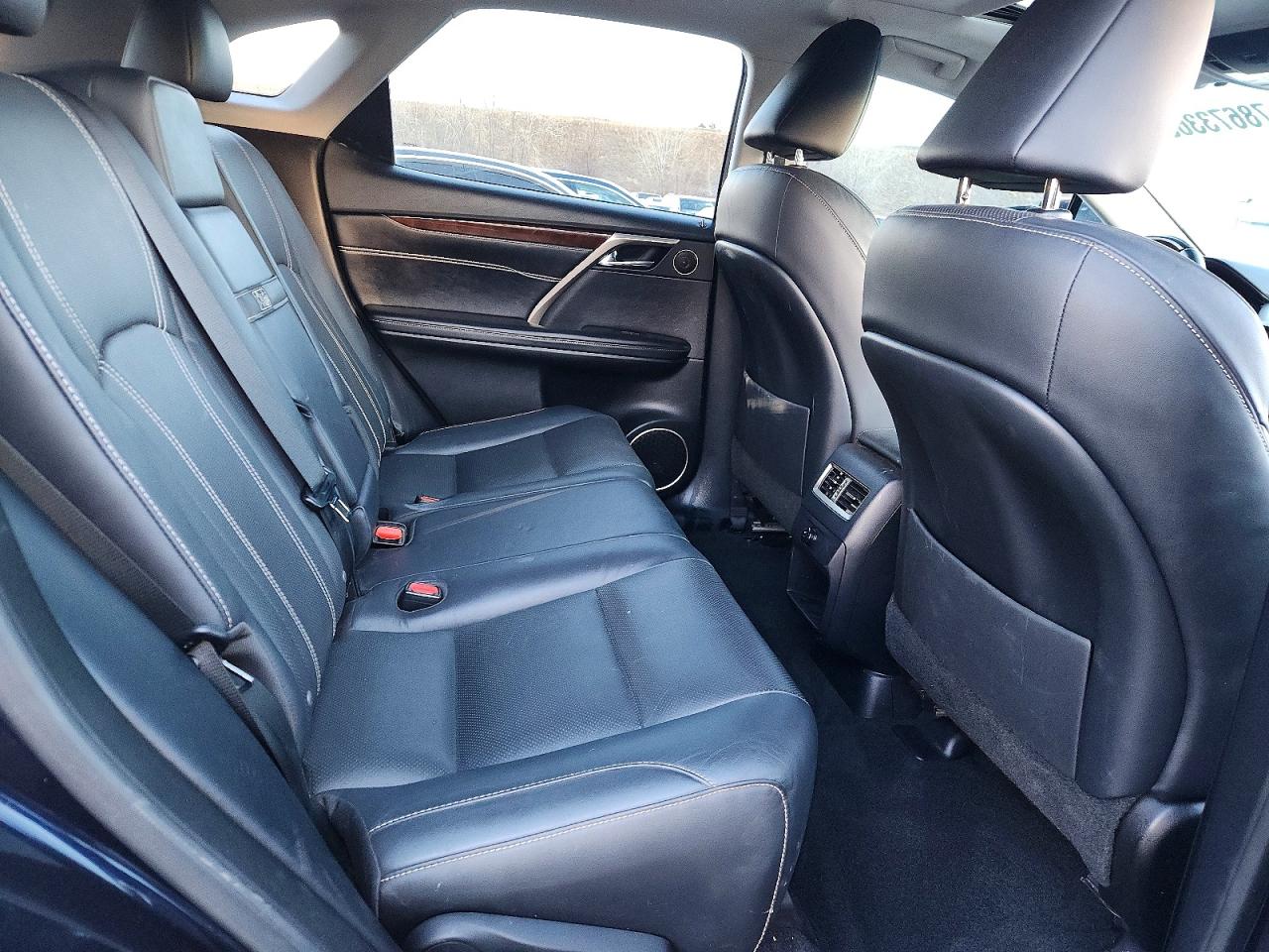 Lexus RX Base