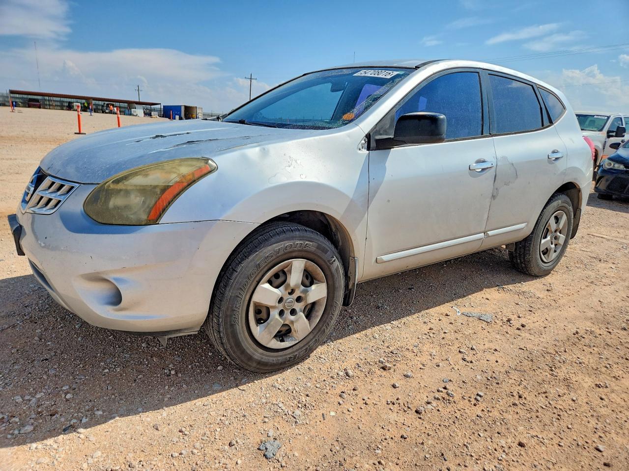 Salvage Nissan Rogue Image