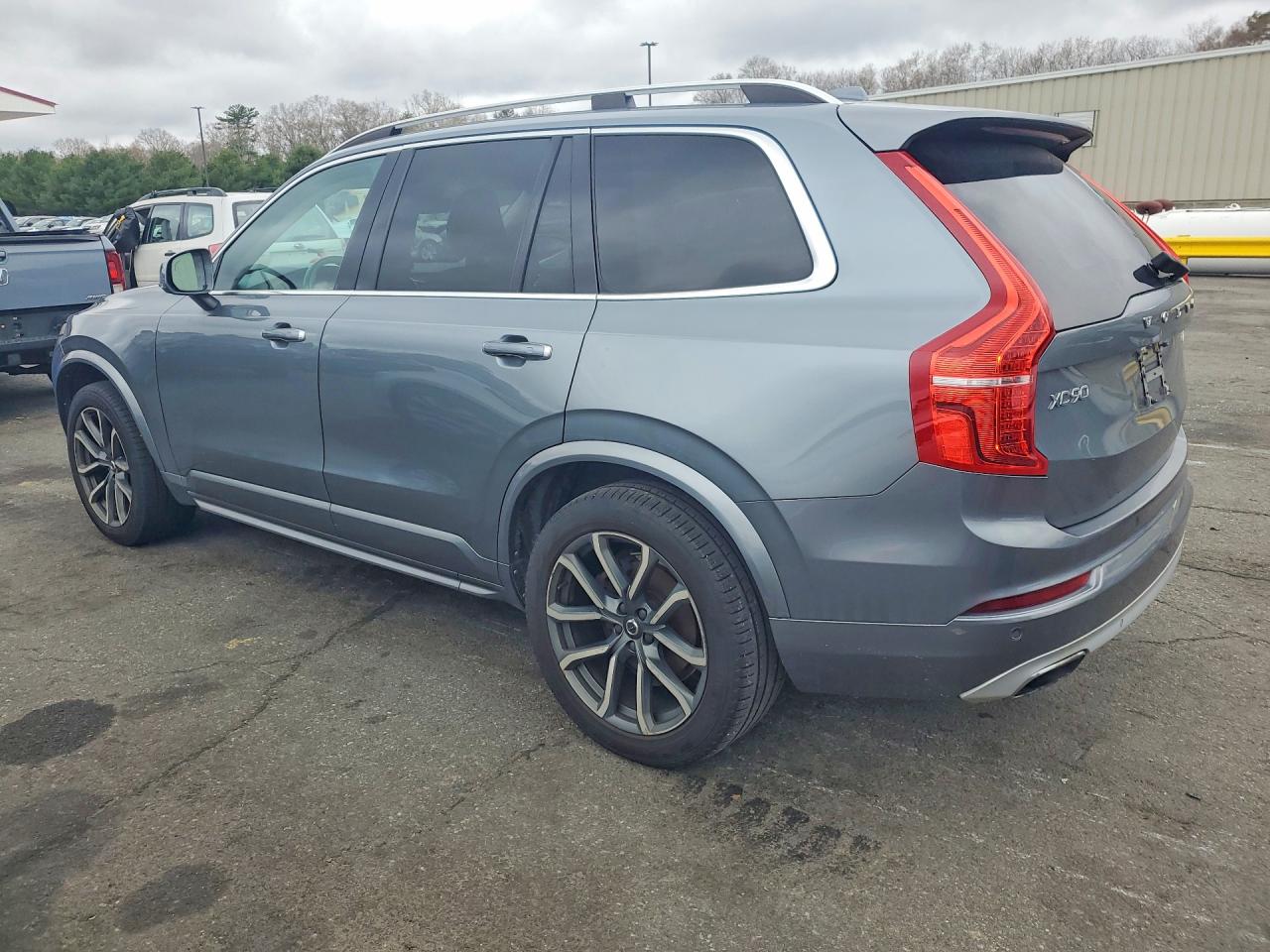Volvo XC90 T6