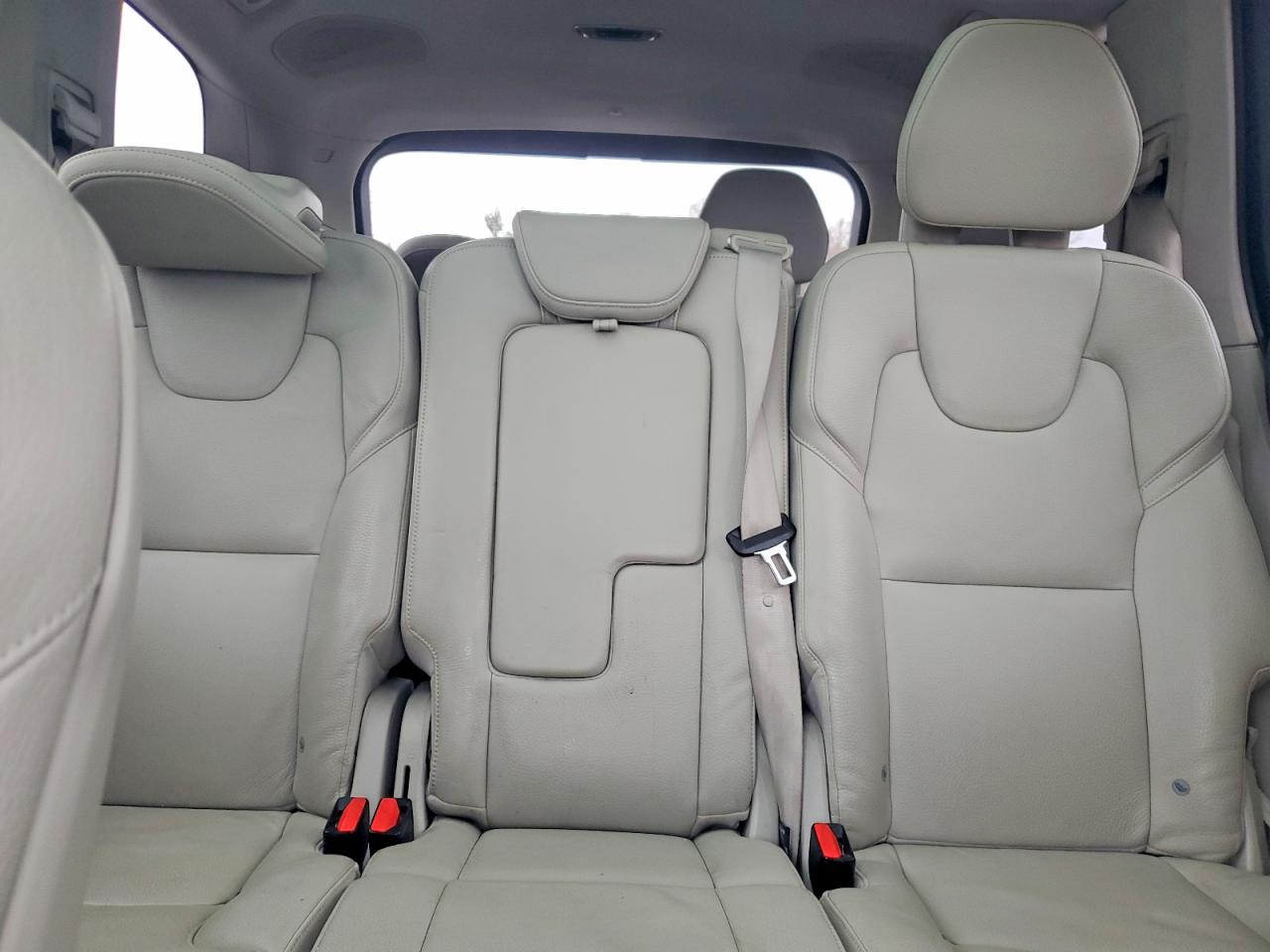 Volvo XC90 T6