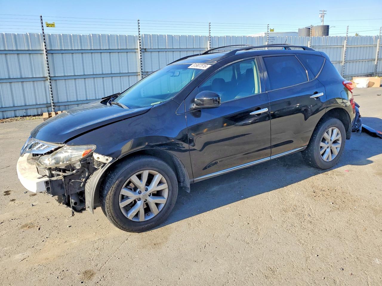 Salvage Nissan Murano Image