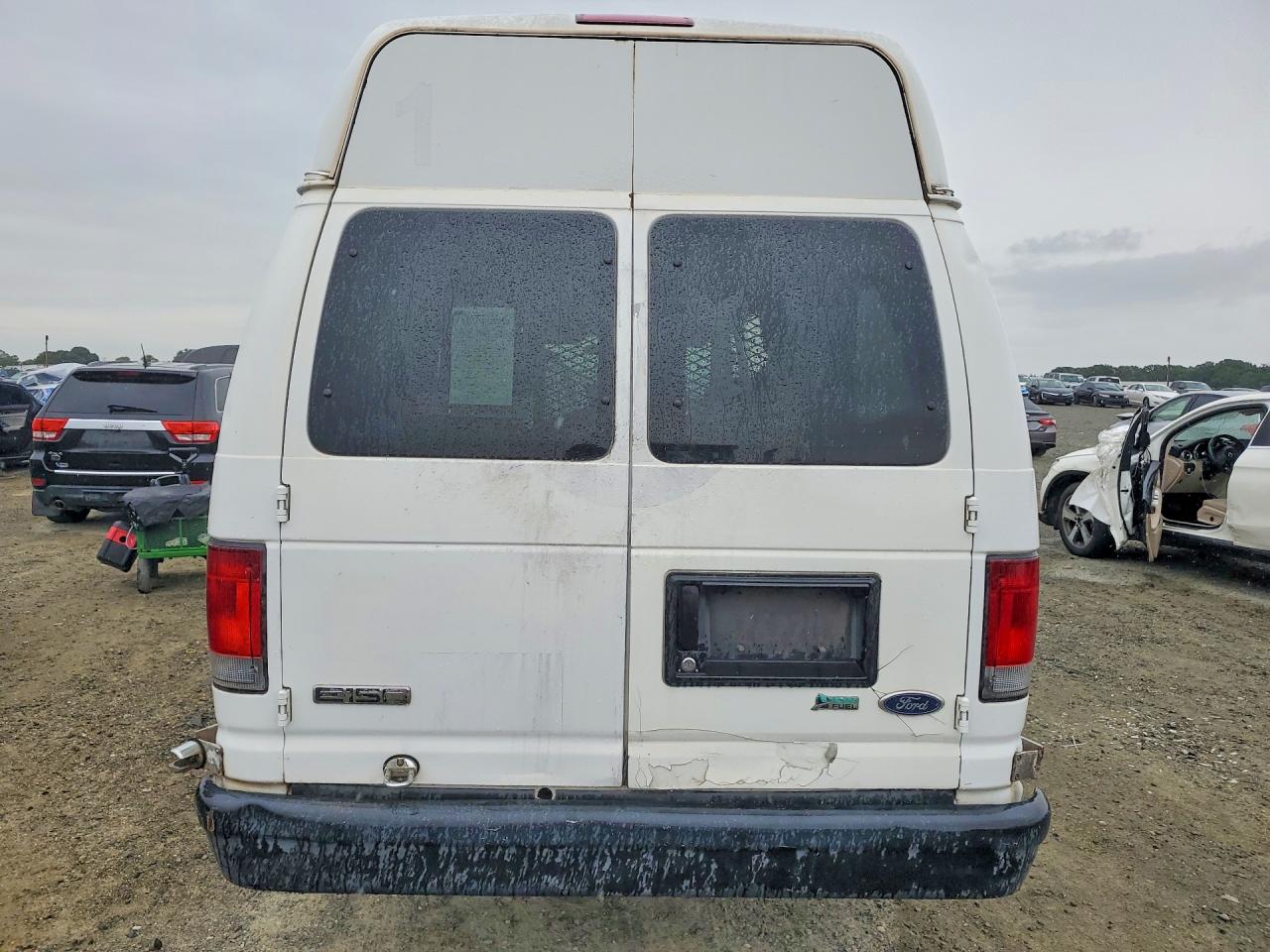Ford Econoline E150 Van