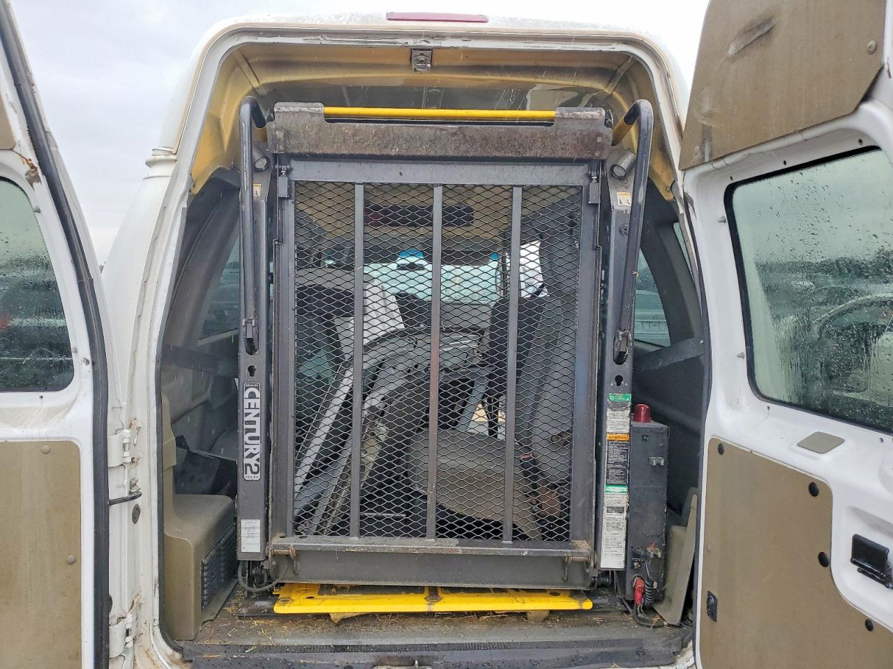 Ford Econoline E150 Van