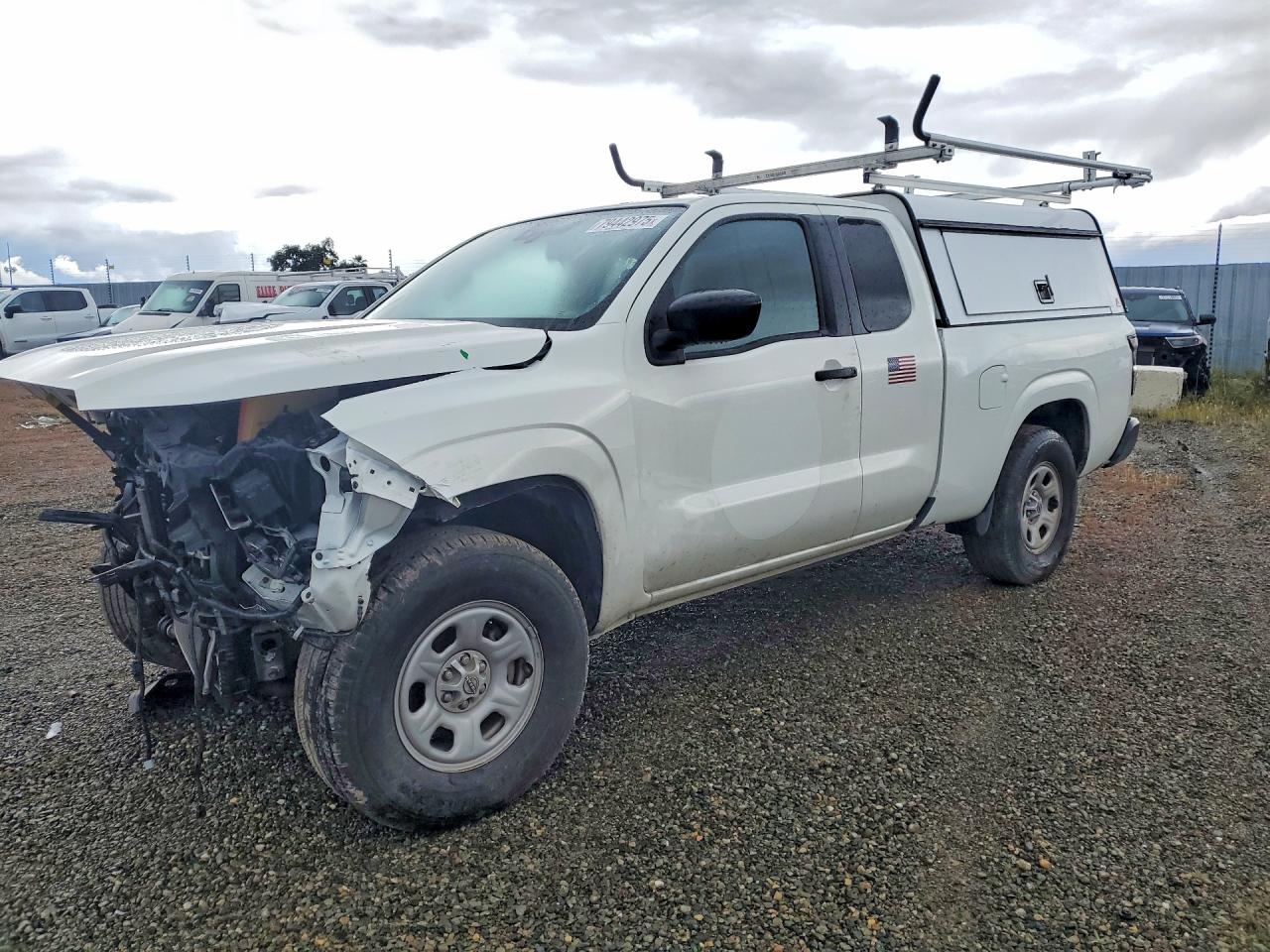 Salvage Nissan Frontier Image