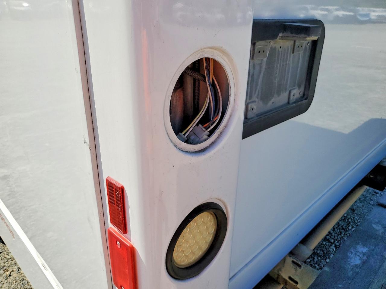 Ford Econoline E450 Super Duty Cutaway Van