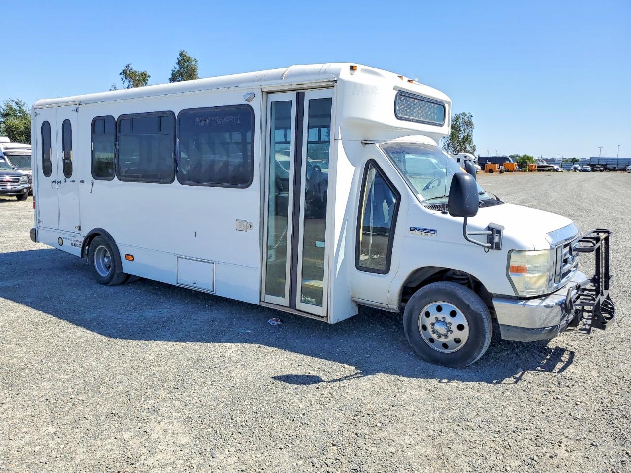 Salvage Ford Econoline Image