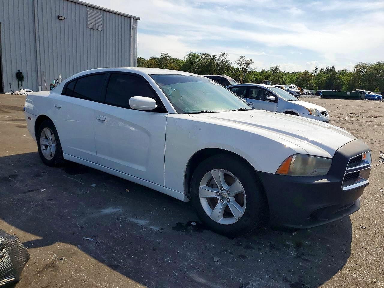 Dodge Charger Se