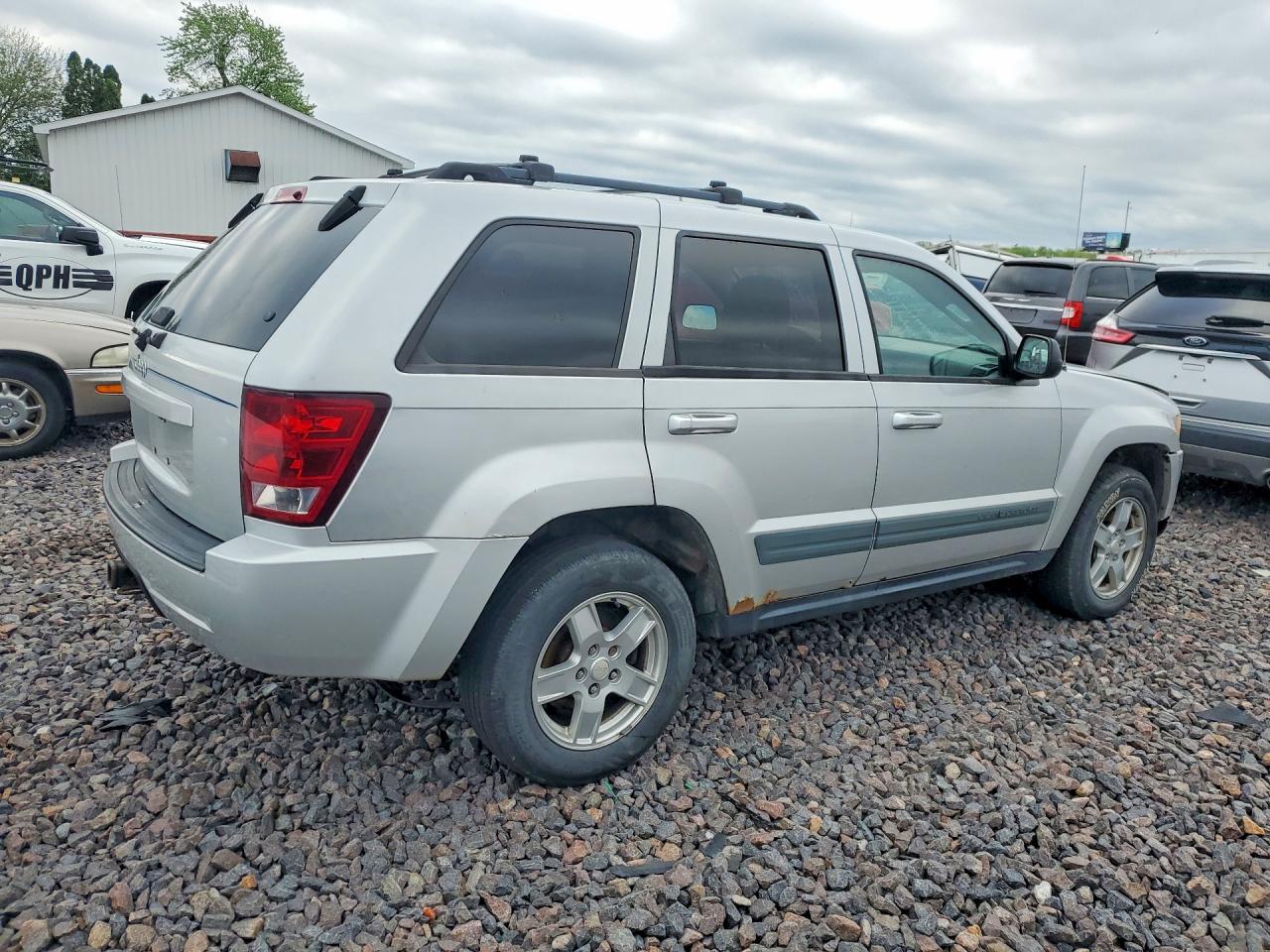 Jeep Grand Cherokee Laredo