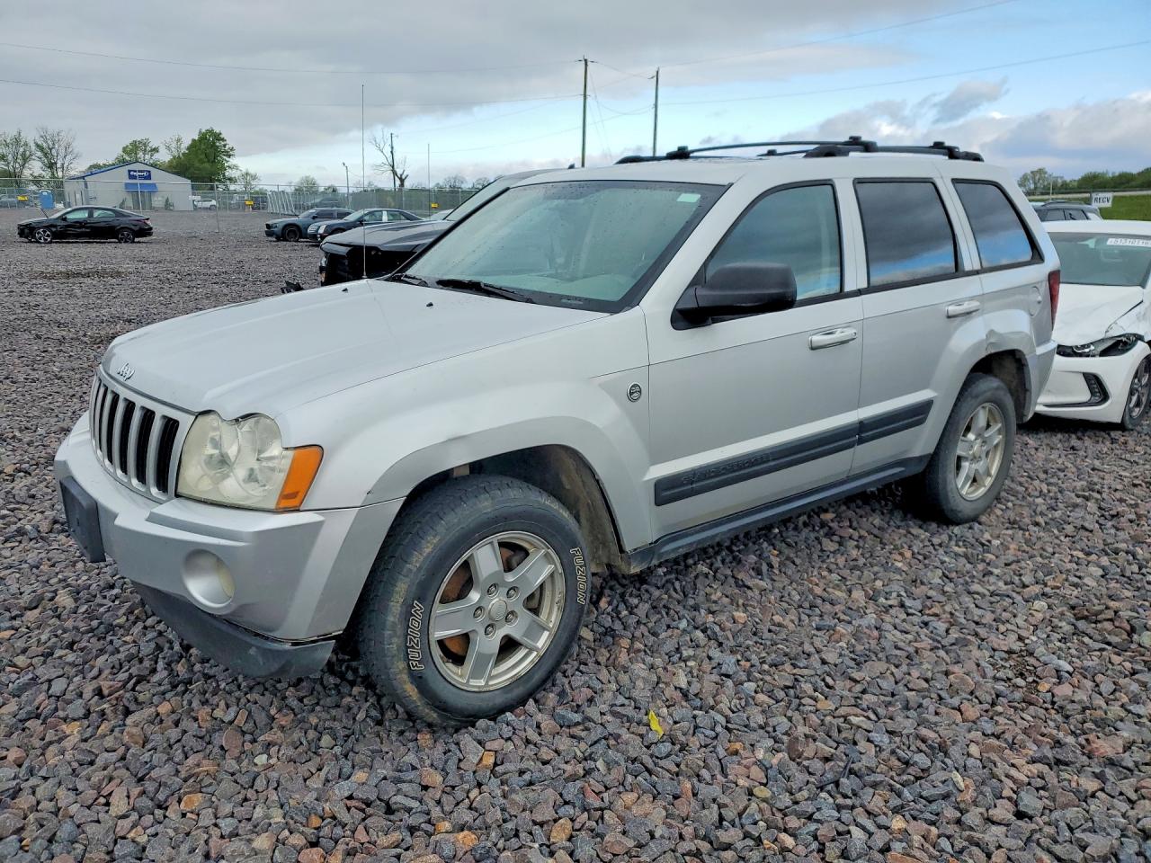 Salvage Jeep Grand Cherokee Image