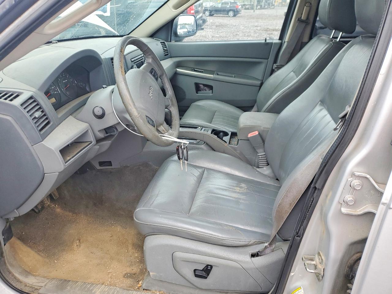 Jeep Grand Cherokee Laredo