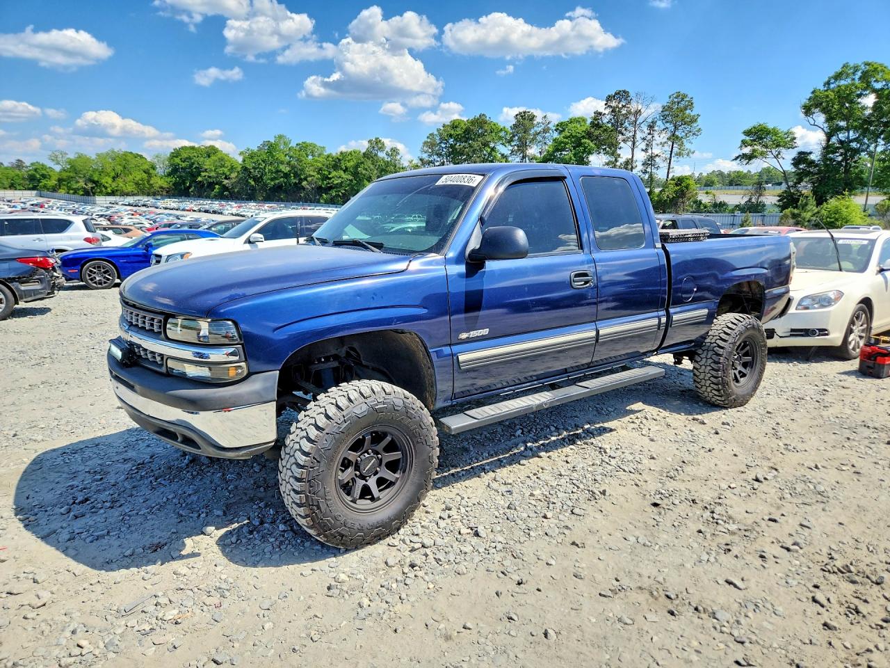 Salvage Chevrolet Silverado Image