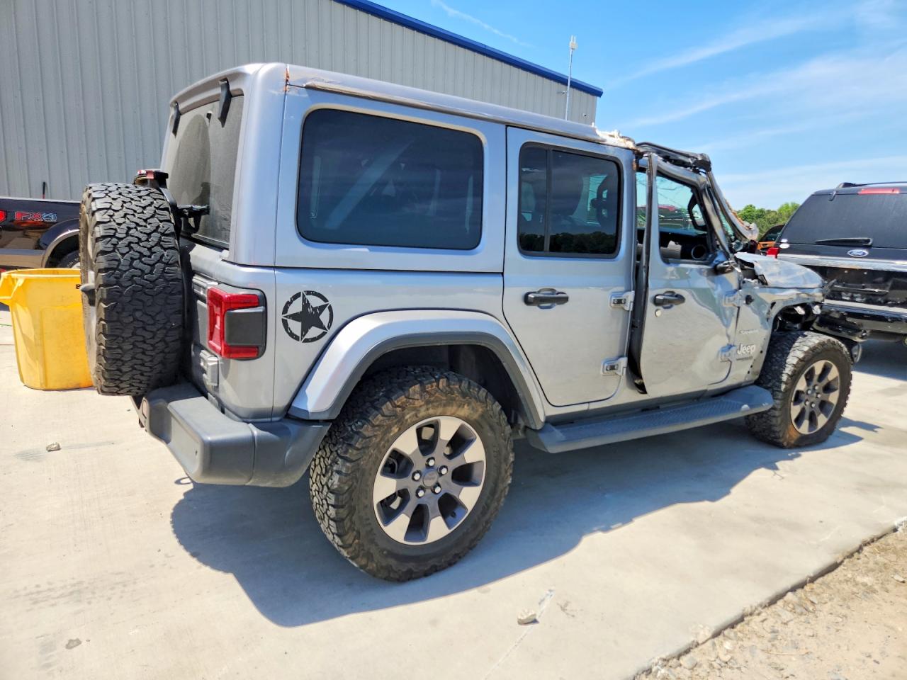 Jeep Wrangler Sahara