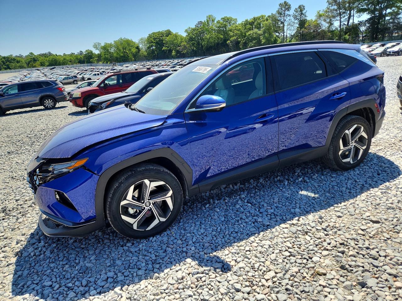 Salvage Hyundai TUCSON Image