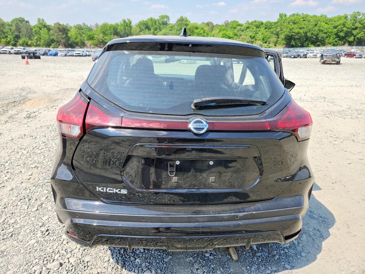 Nissan Kicks S
