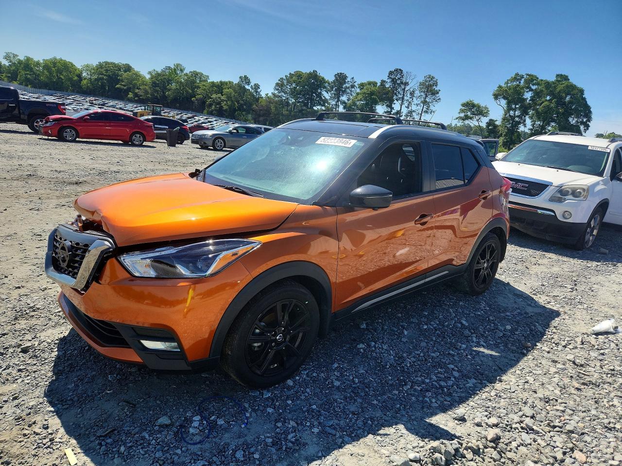 Salvage Nissan Kicks Image