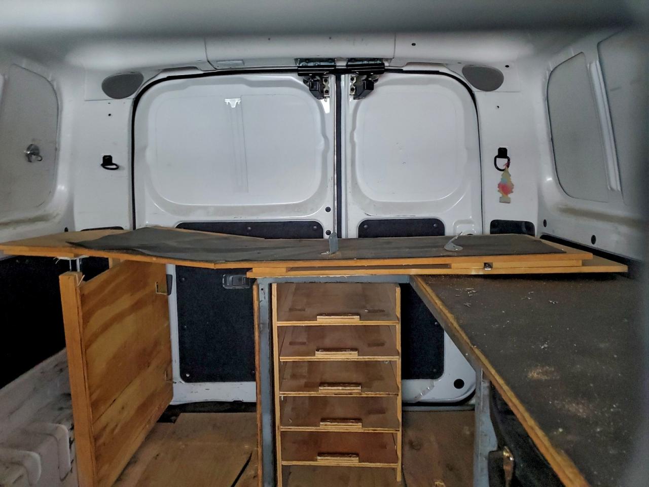 Nissan Nv S