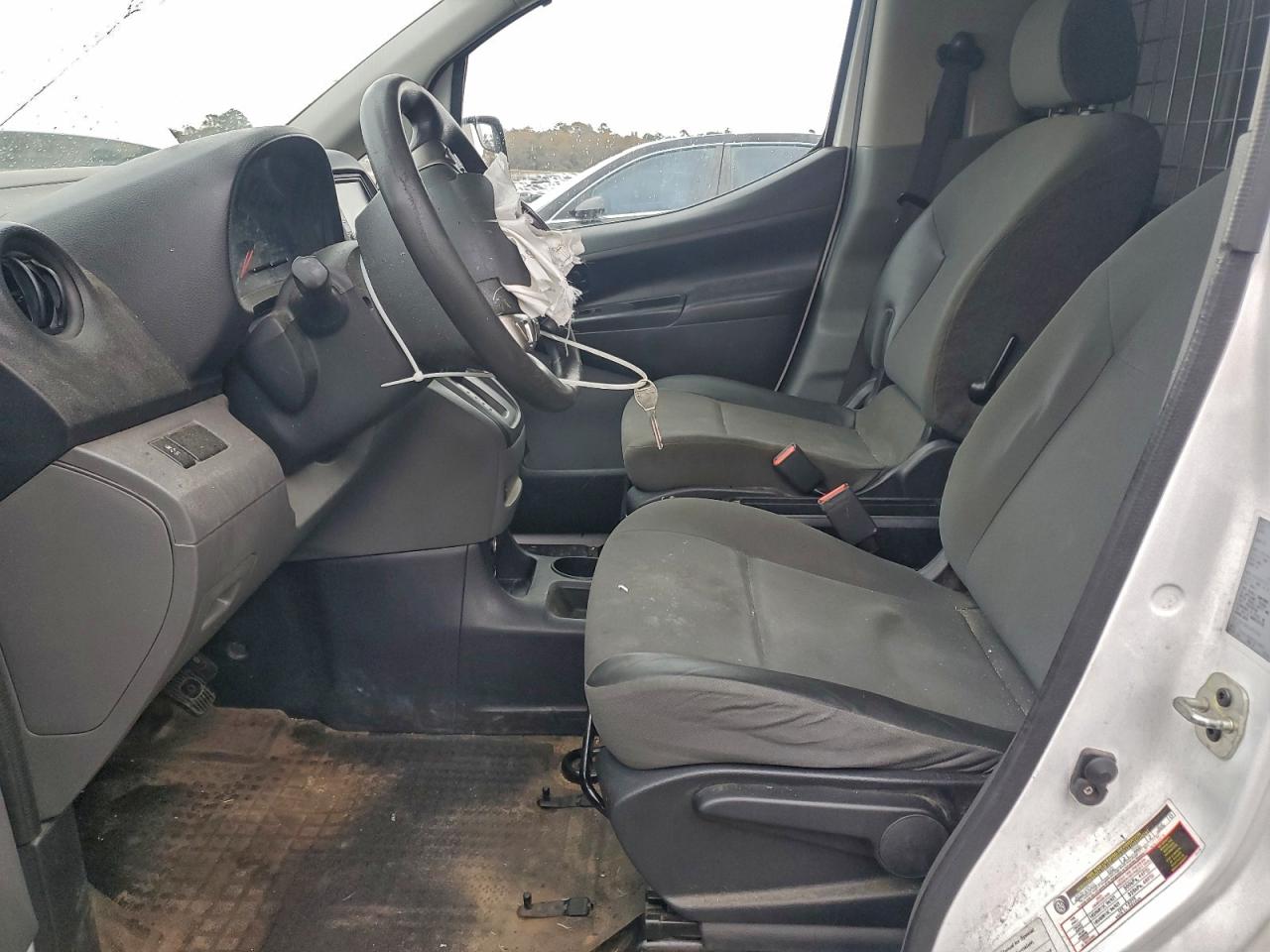 Nissan Nv S