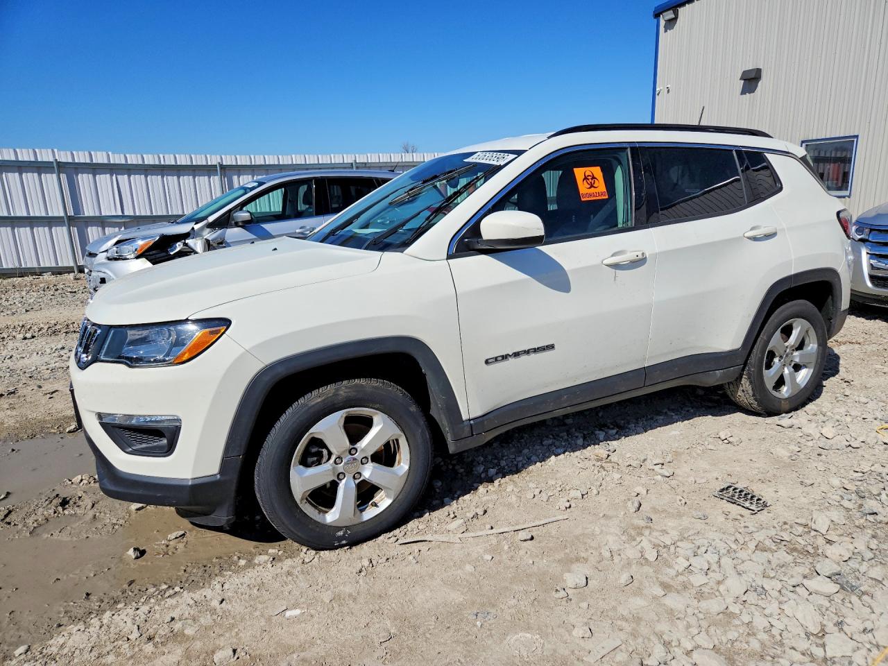 Salvage Jeep Compass Image
