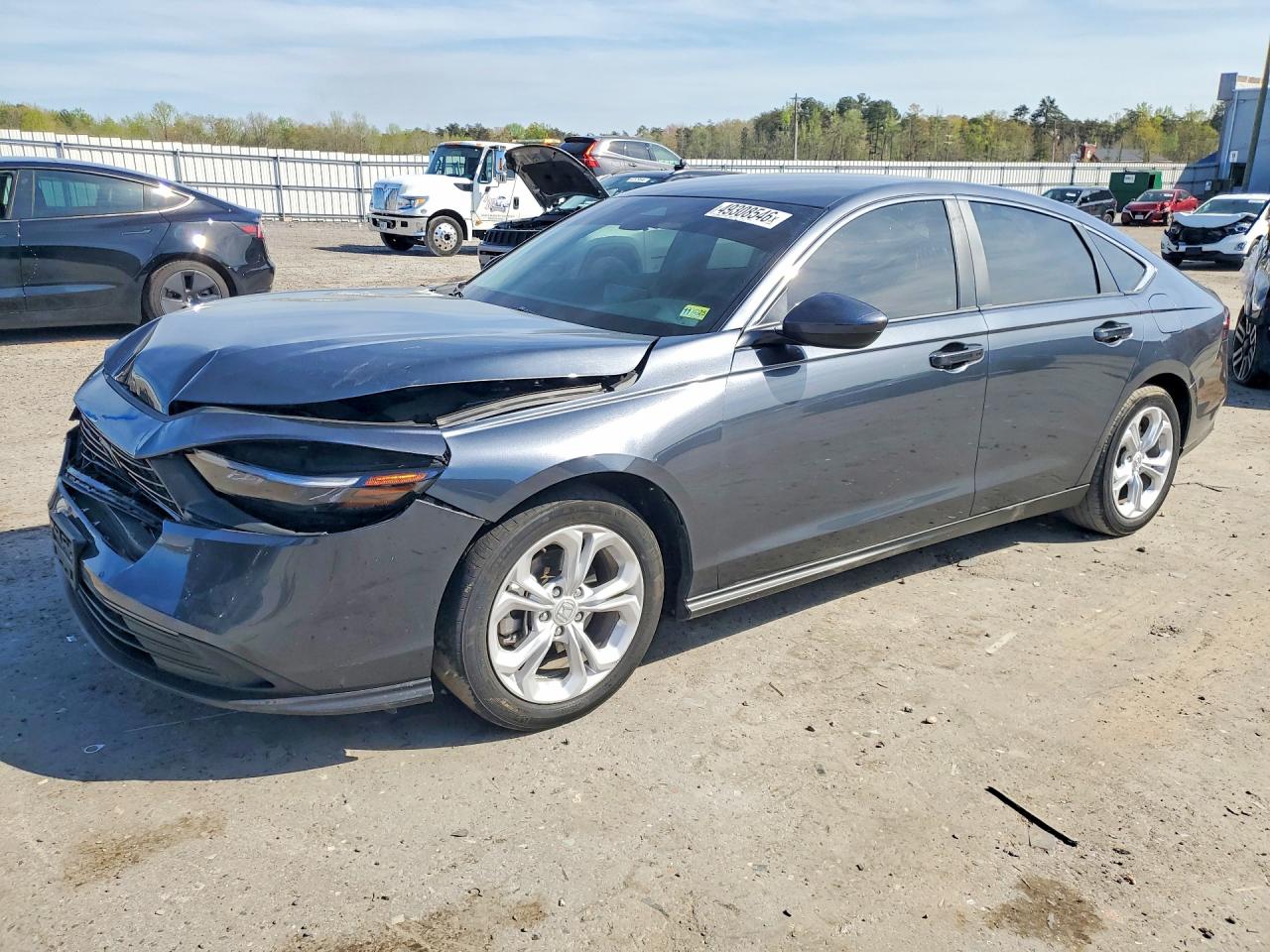 Salvage Honda Accord Image
